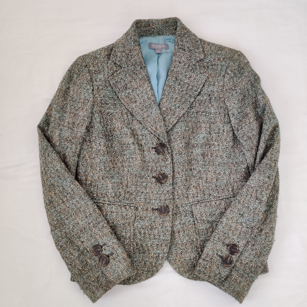 Ann Taylor virgin wool blend blazer
